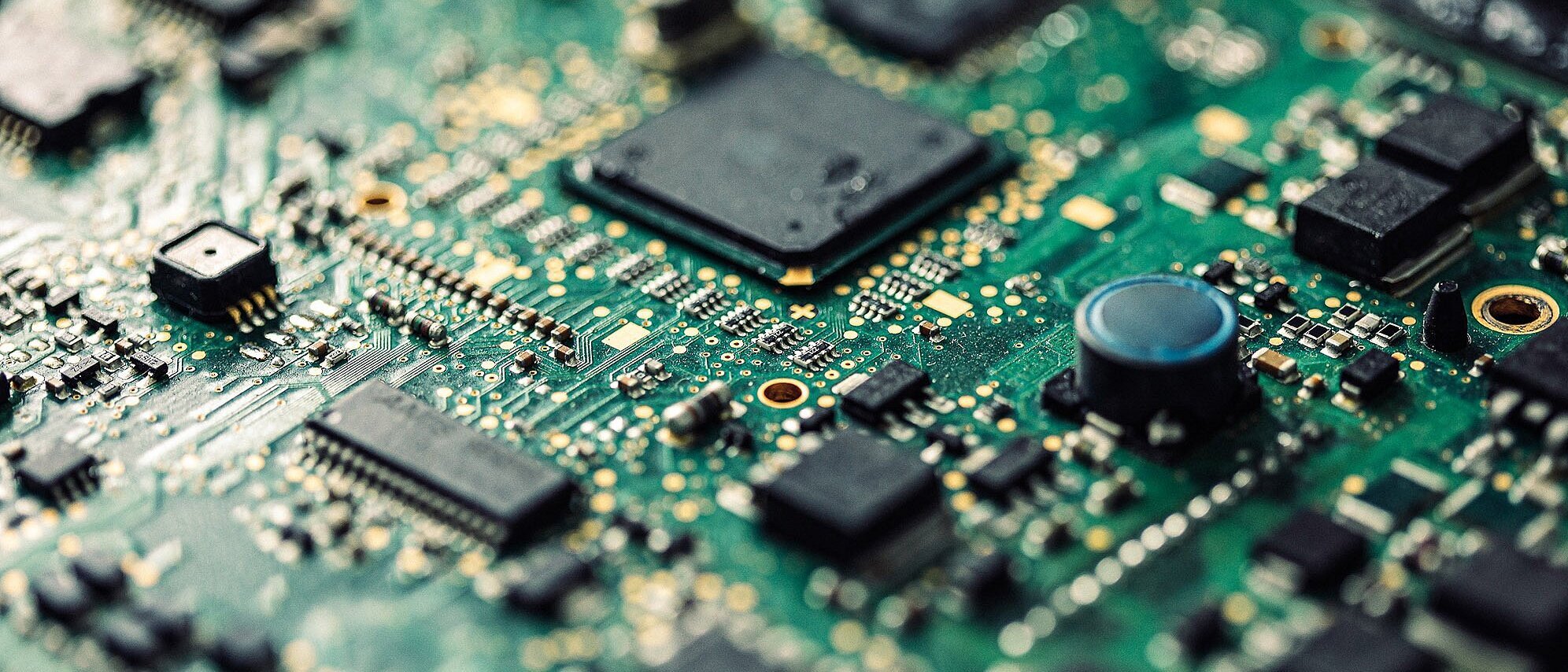 Bestückte Leiterplatte (PCB).