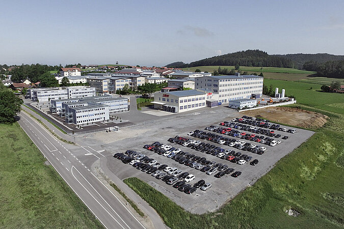 Im Werk Zandt entsteht ein Neubau und ein neuer Parkplatz wird angelegt 2016.